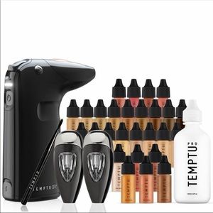 Brand new Temptu Airbrush on the go kit